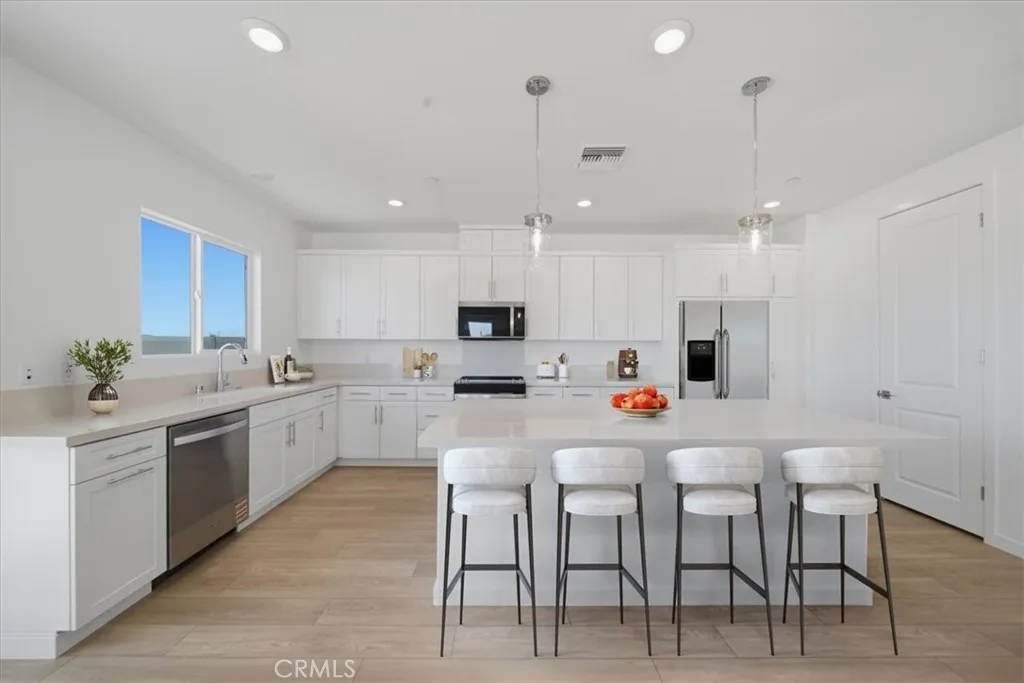 3264 E Avenue J-3, Lancaster, California 93535 home-pic-13
