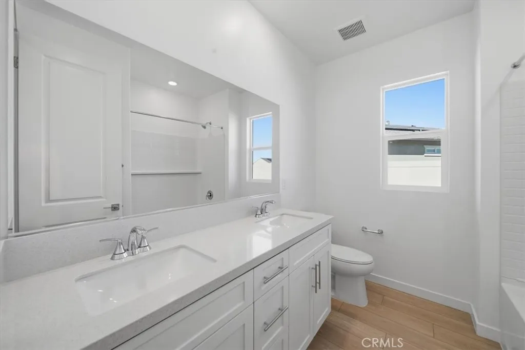 3264 E Avenue J-3, Lancaster, California 93535 home-pic-24
