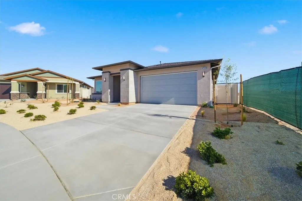 3264 E Avenue J-3, Lancaster, California 93535 home-pic-7