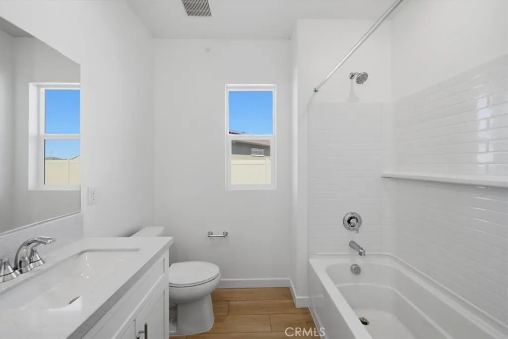 3264 E Avenue J-3, Lancaster, California 93535 home-pic-25
