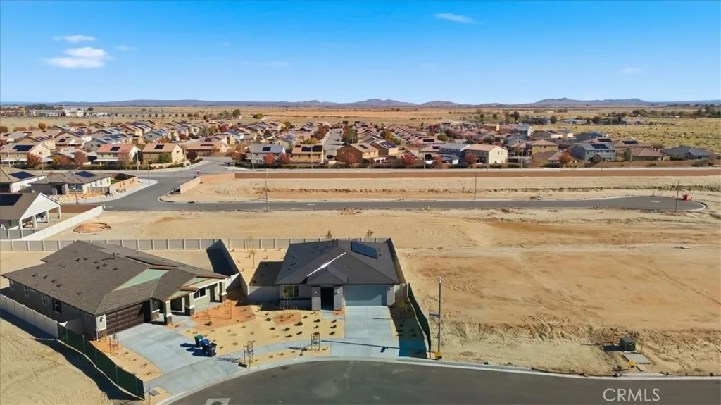3264 E Avenue J-3, Lancaster, California 93535 home-pic-6
