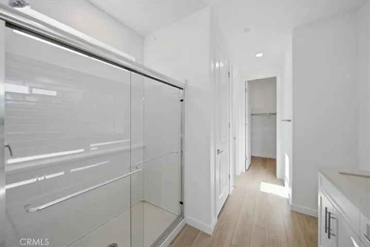 PHOTOS ARE OF MODEL MATCH