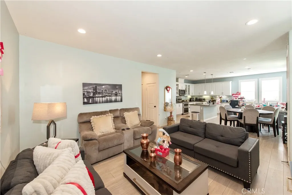 3245 E Midsummer Privado, Ontario, California 91762 home-pic-3
