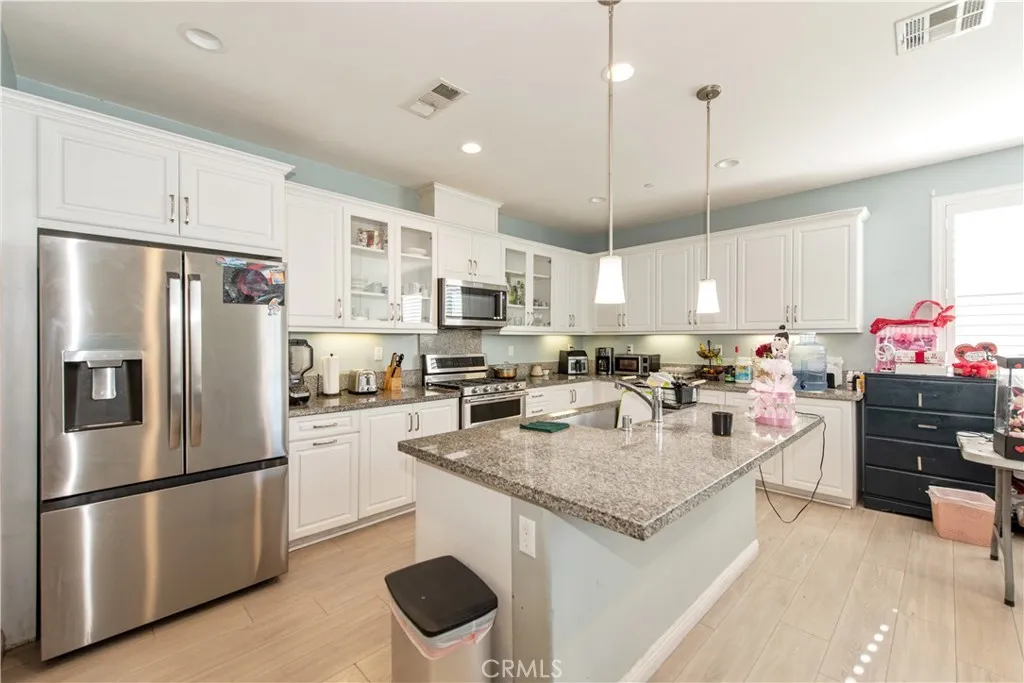 3245 E Midsummer Privado, Ontario, California 91762 home-pic-4