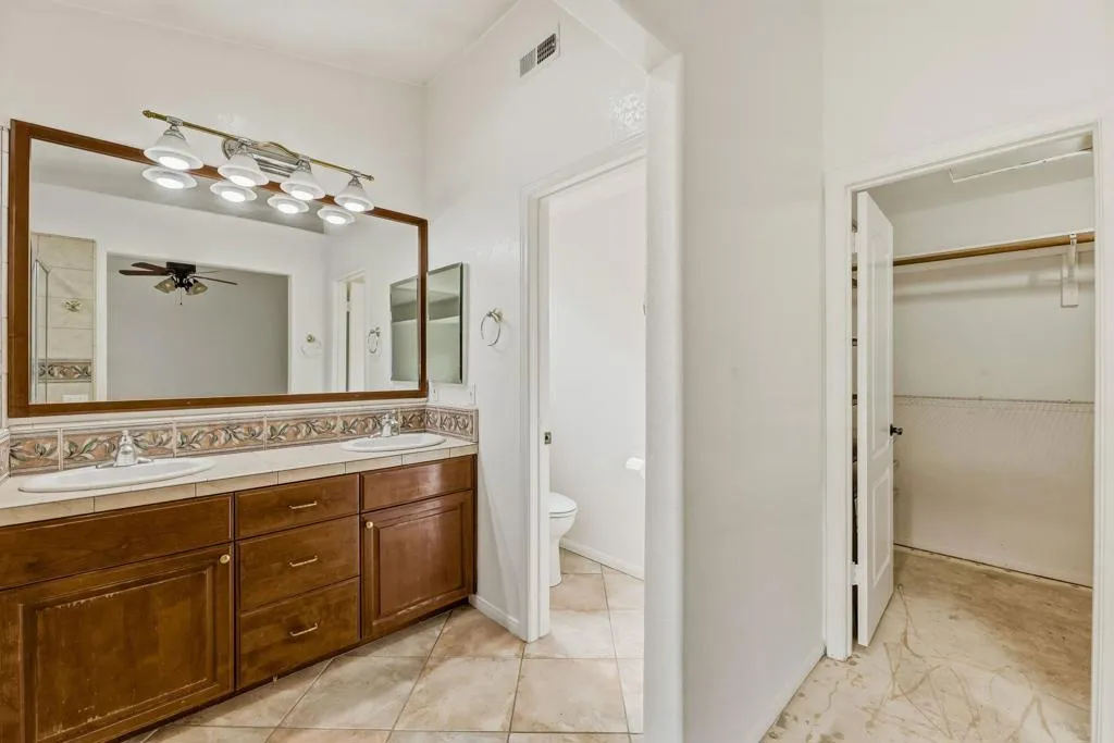 816 Birch Avenue, Escondido, California 92027 home-pic-20