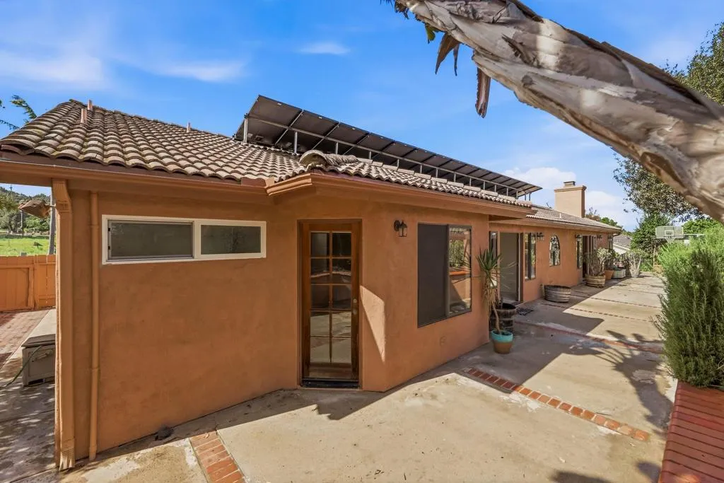 816 Birch Avenue, Escondido, California 92027 home-pic-28