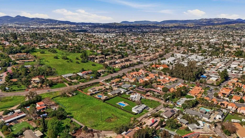 816 Birch Avenue, Escondido, California 92027 home-pic-41