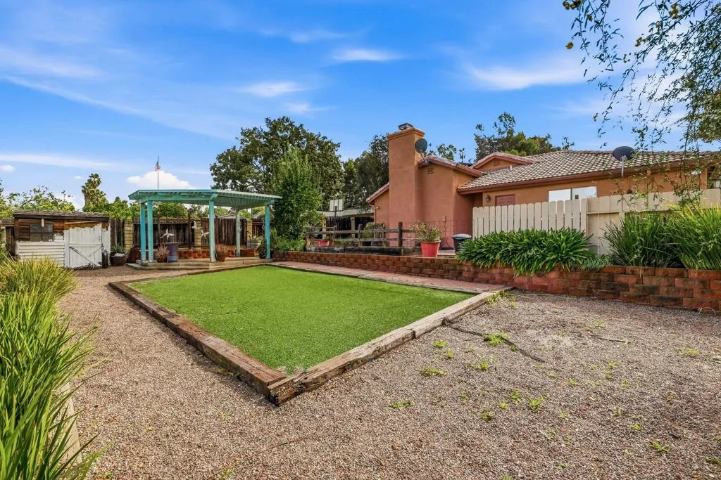816 Birch Avenue, Escondido, California 92027 home-pic-35