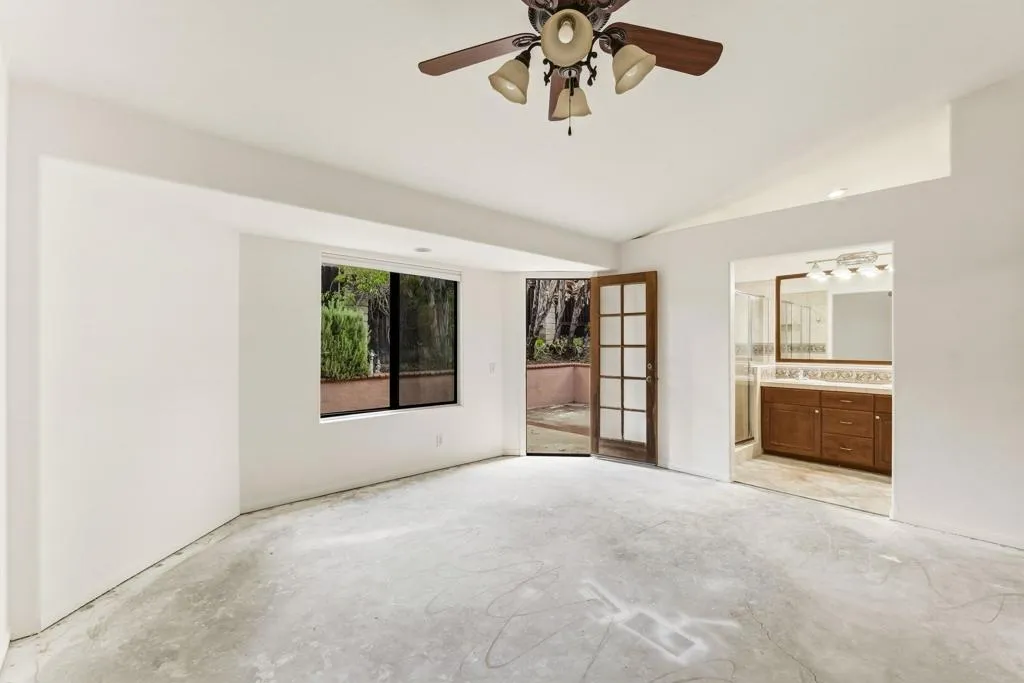 816 Birch Avenue, Escondido, California 92027 home-pic-19