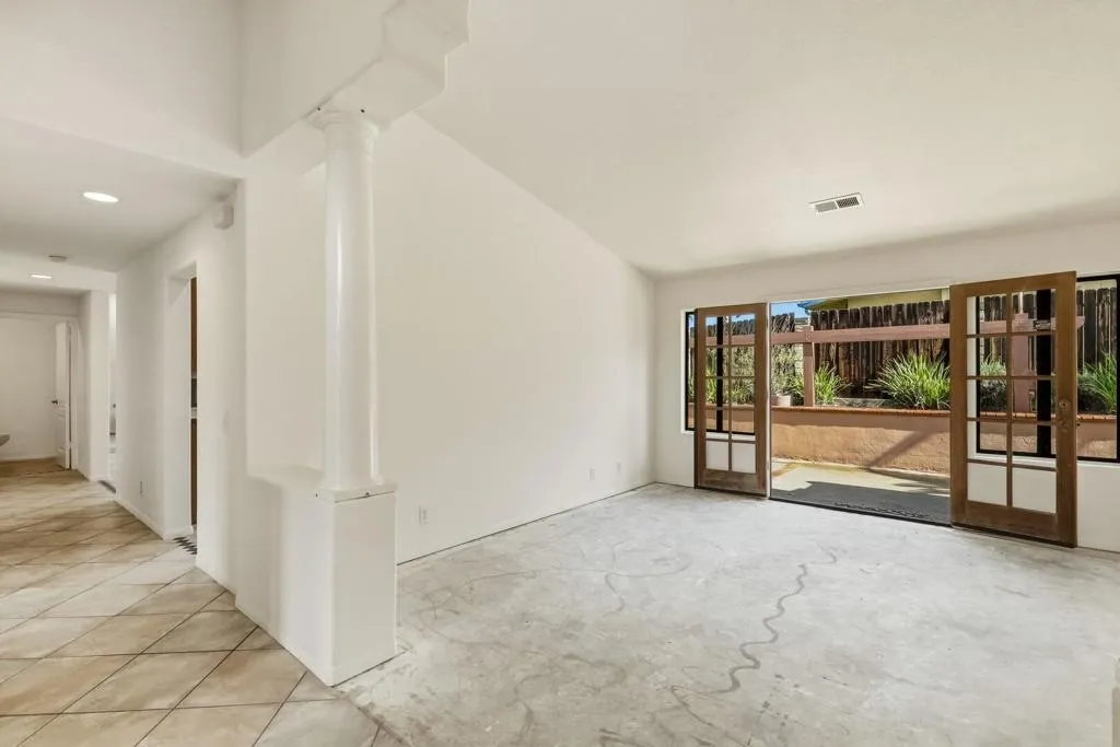 816 Birch Avenue, Escondido, California 92027 home-pic-7