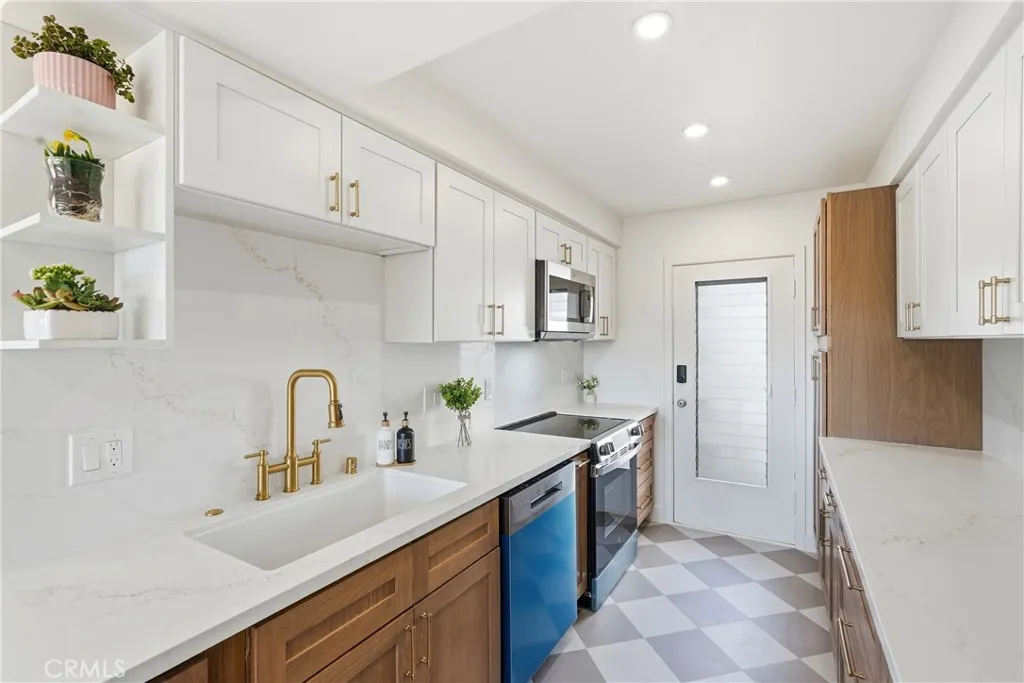 5630 Ravenspur 209, Rancho Palos Verdes, California 90275 home-pic-11
