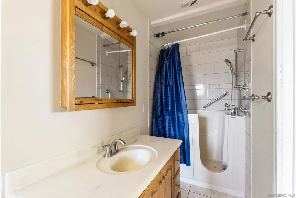 4968 Reynolds St, San Diego, California 92113 home-pic-22
