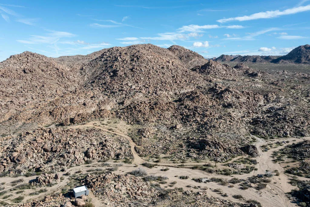 7201 Alturas Drive, Joshua Tree, California 92252 home-pic-15