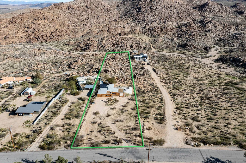 7201 Alturas Drive, Joshua Tree, California 92252 home-pic-13