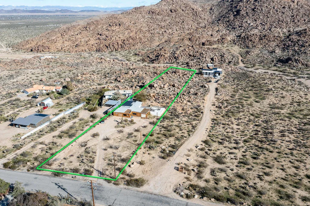 7201 Alturas Drive, Joshua Tree, California 92252 home-pic-14