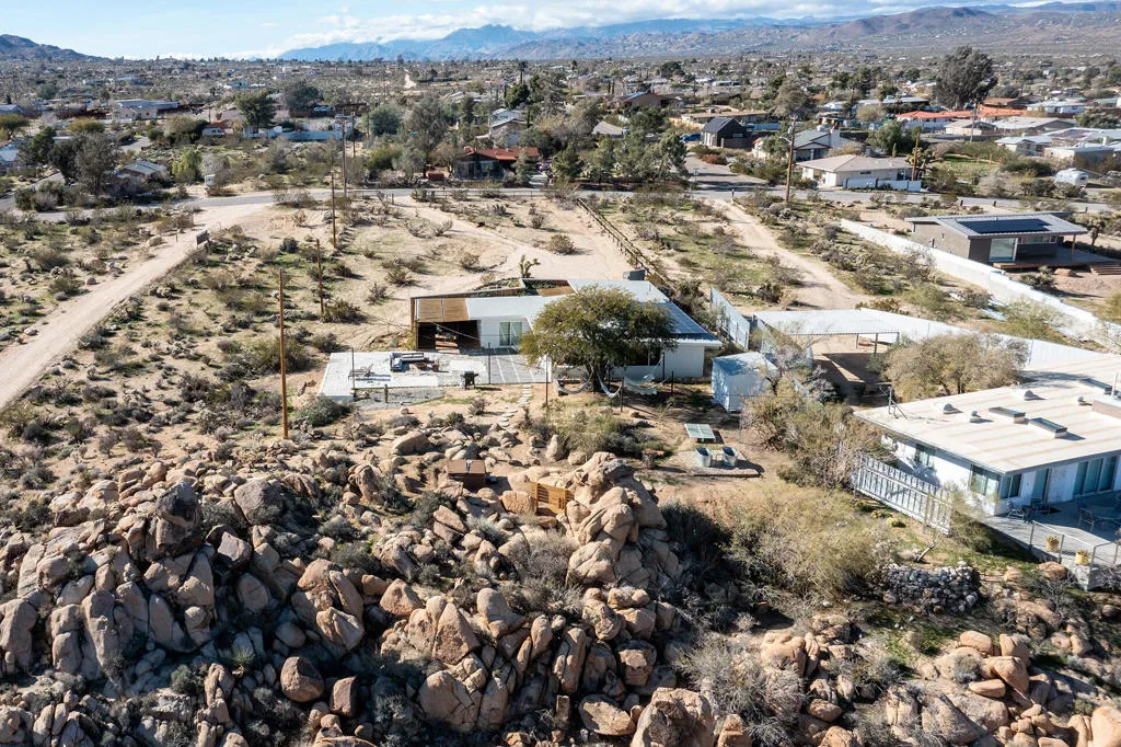 7201 Alturas Drive, Joshua Tree, California 92252 home-pic-55