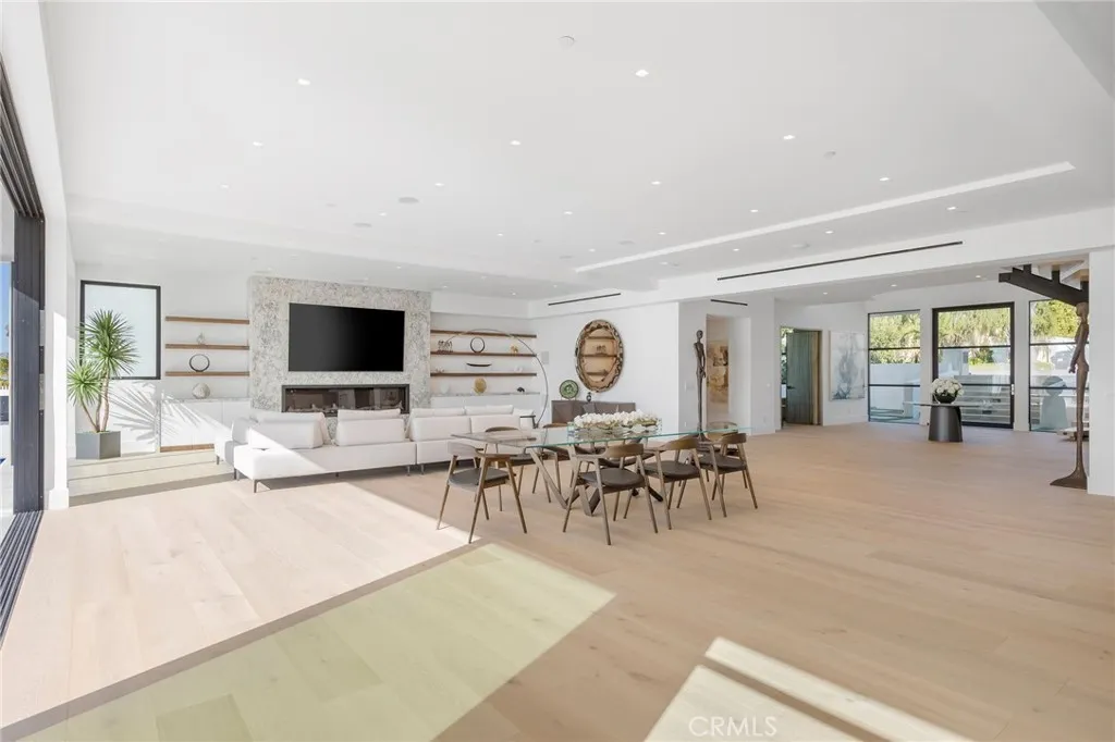 4 Geneve, Newport Beach, California 92660 home-pic-11