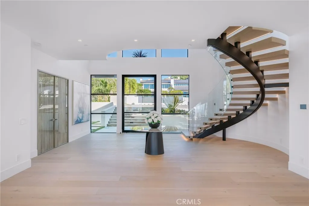 4 Geneve, Newport Beach, California 92660 home-pic-13