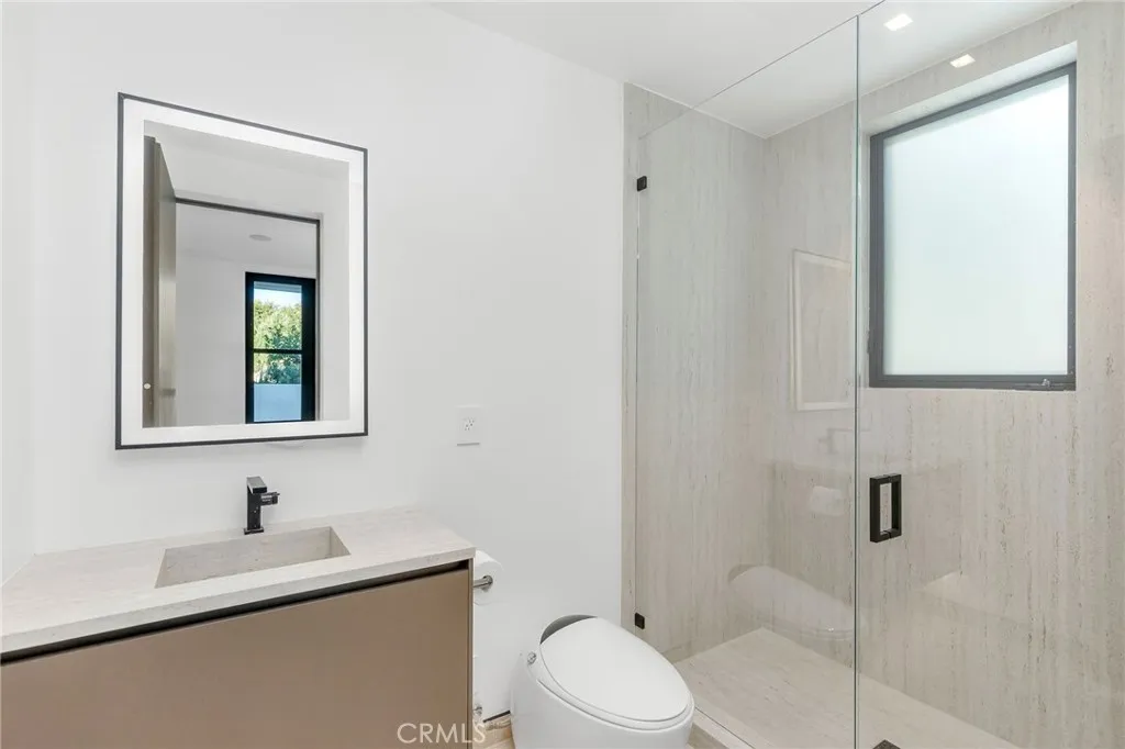 4 Geneve, Newport Beach, California 92660 home-pic-60