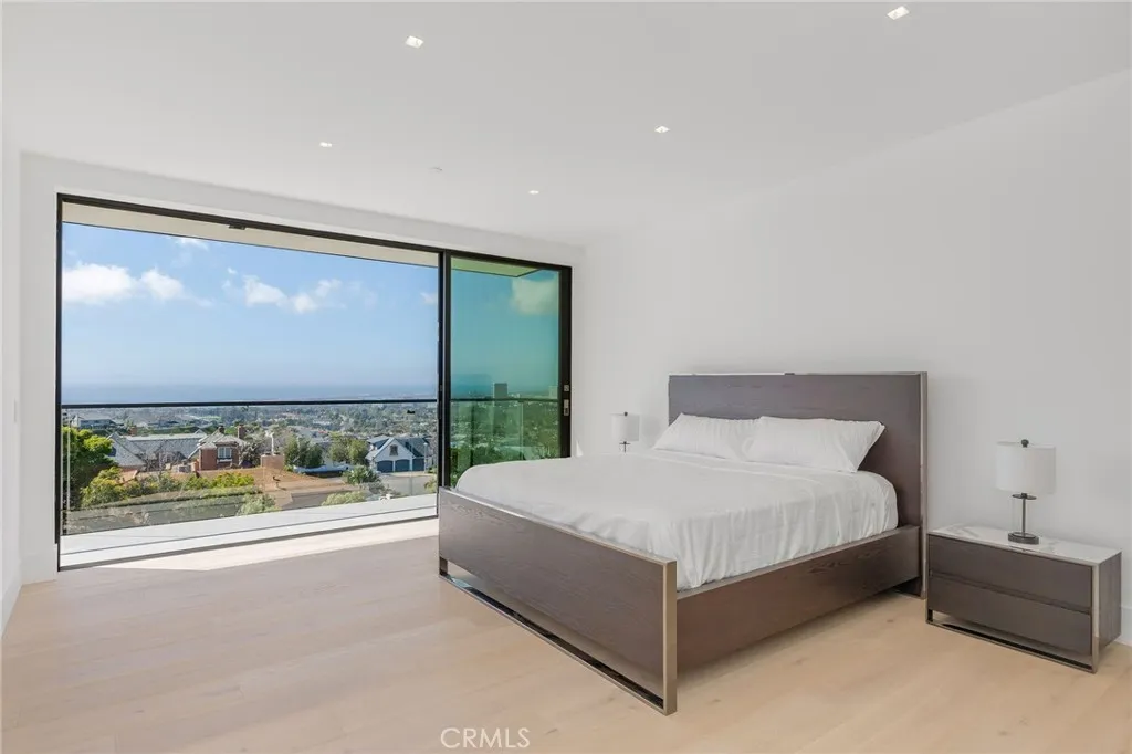 4 Geneve, Newport Beach, California 92660 home-pic-52