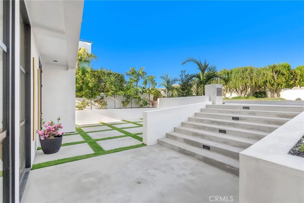 4 Geneve, Newport Beach, California 92660 home-pic-72