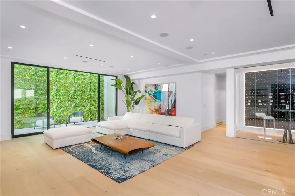 4 Geneve, Newport Beach, California 92660 home-pic-44