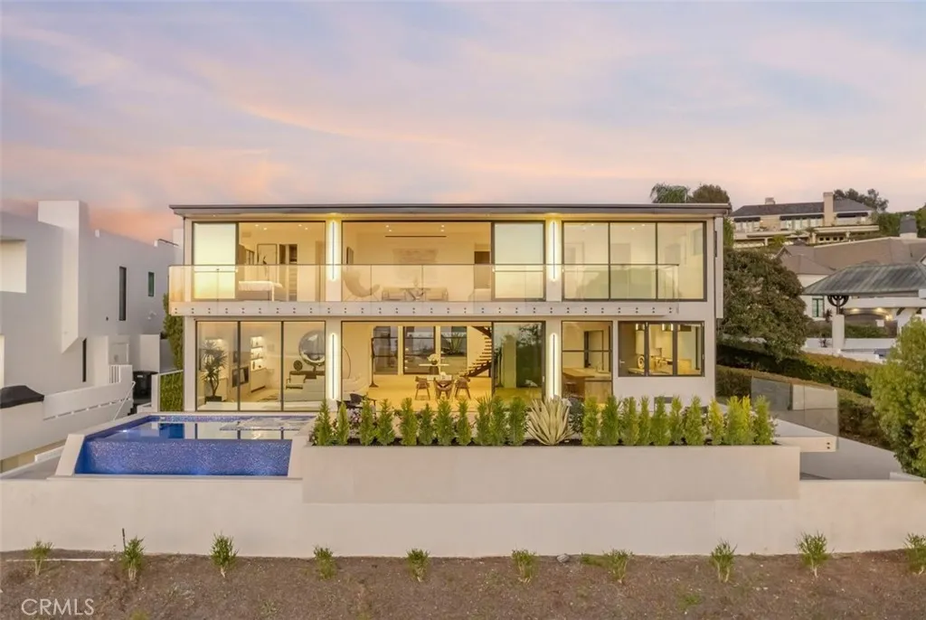 4 Geneve, Newport Beach, California 92660 home-pic-1