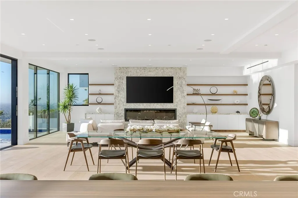 4 Geneve, Newport Beach, California 92660 home-pic-16