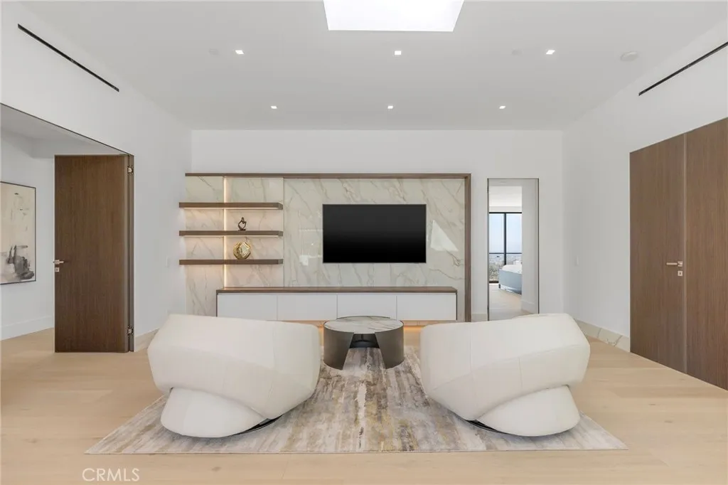 4 Geneve, Newport Beach, California 92660 home-pic-50