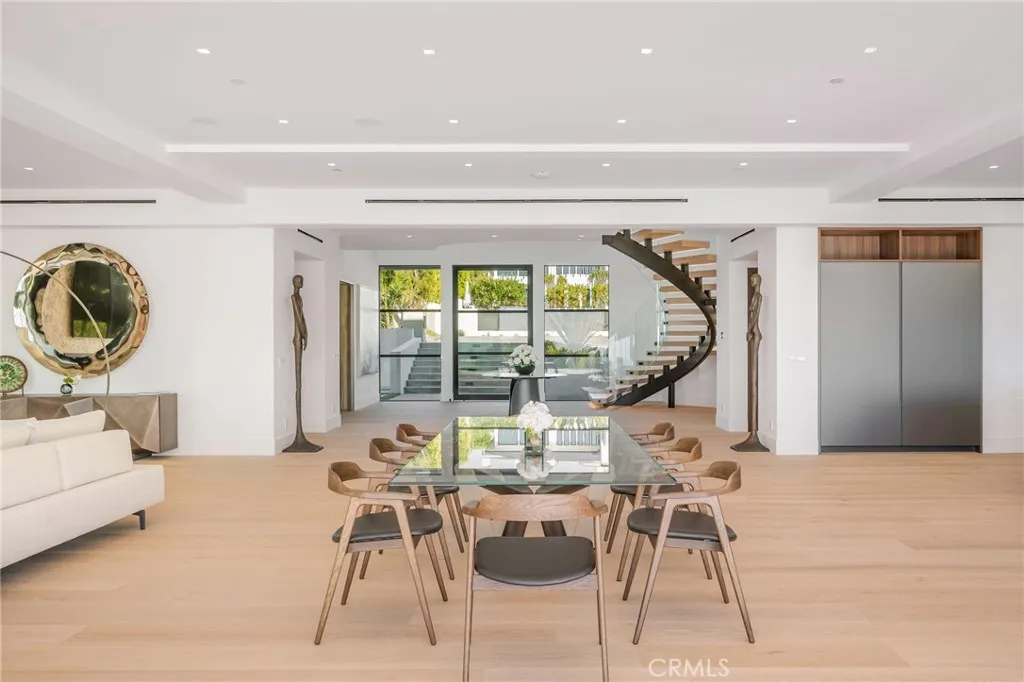 4 Geneve, Newport Beach, California 92660 home-pic-10