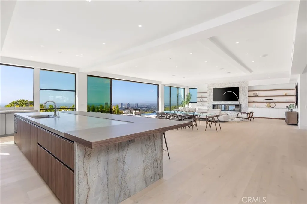 4 Geneve, Newport Beach, California 92660 home-pic-22
