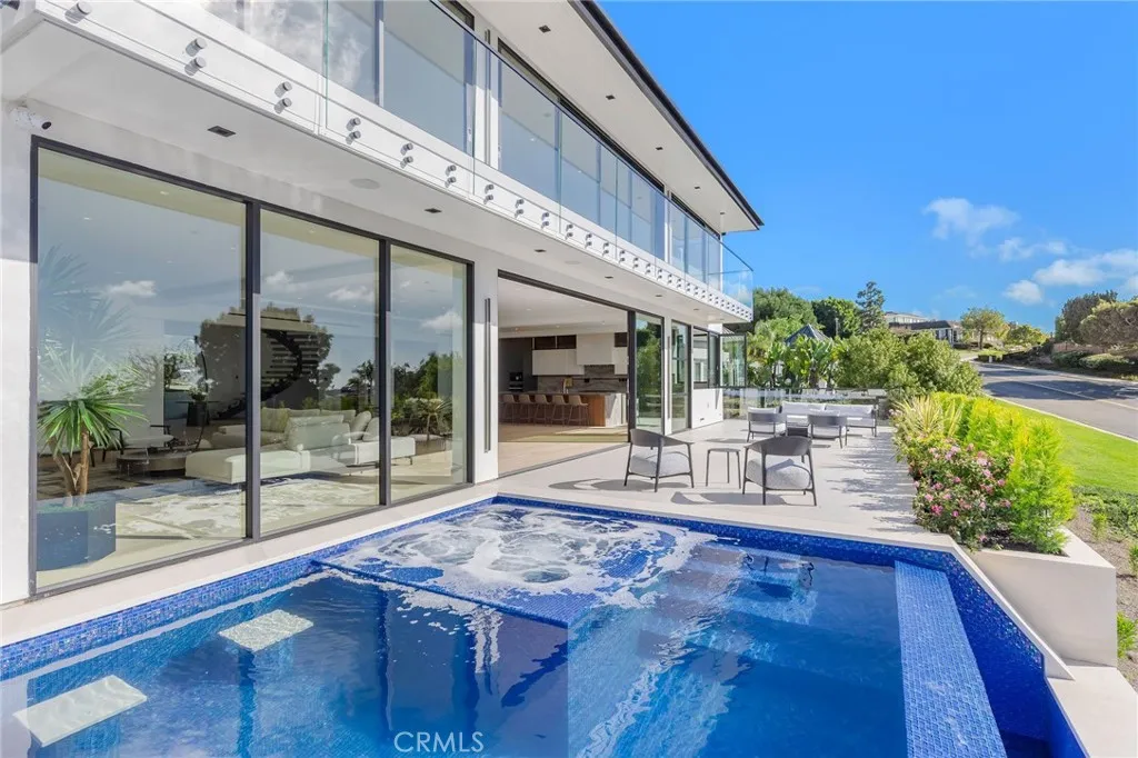 4 Geneve, Newport Beach, California 92660 home-pic-68