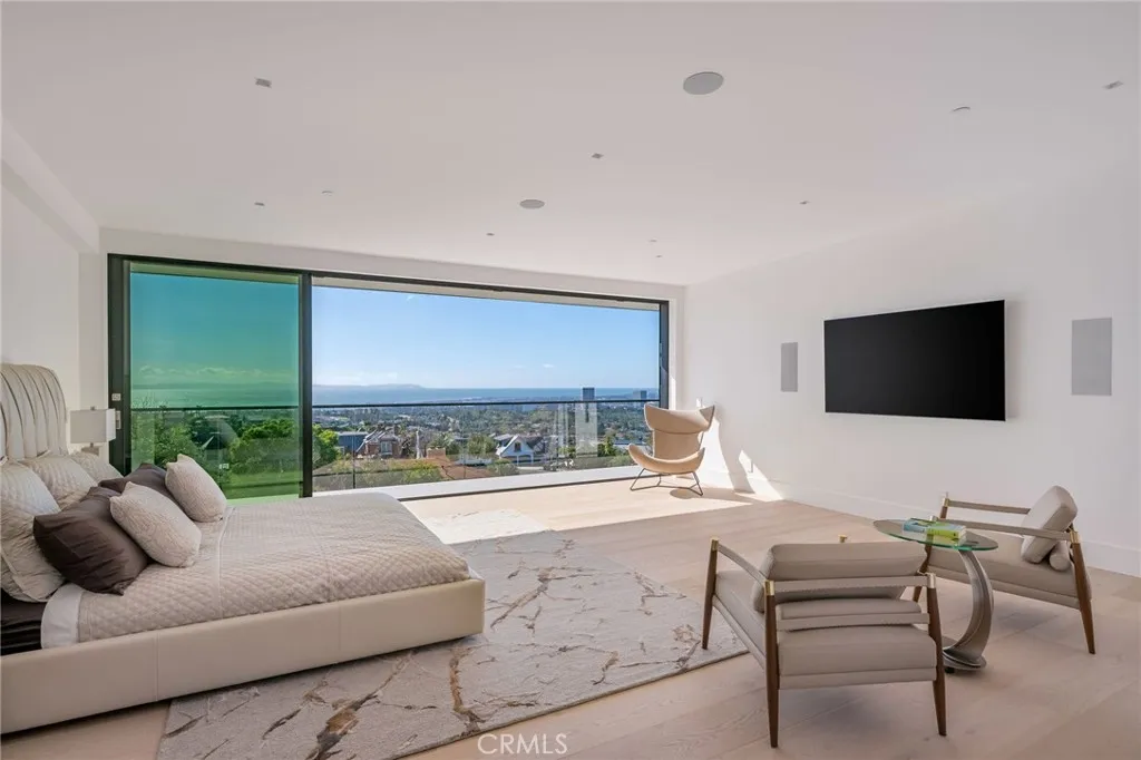 4 Geneve, Newport Beach, California 92660 home-pic-30