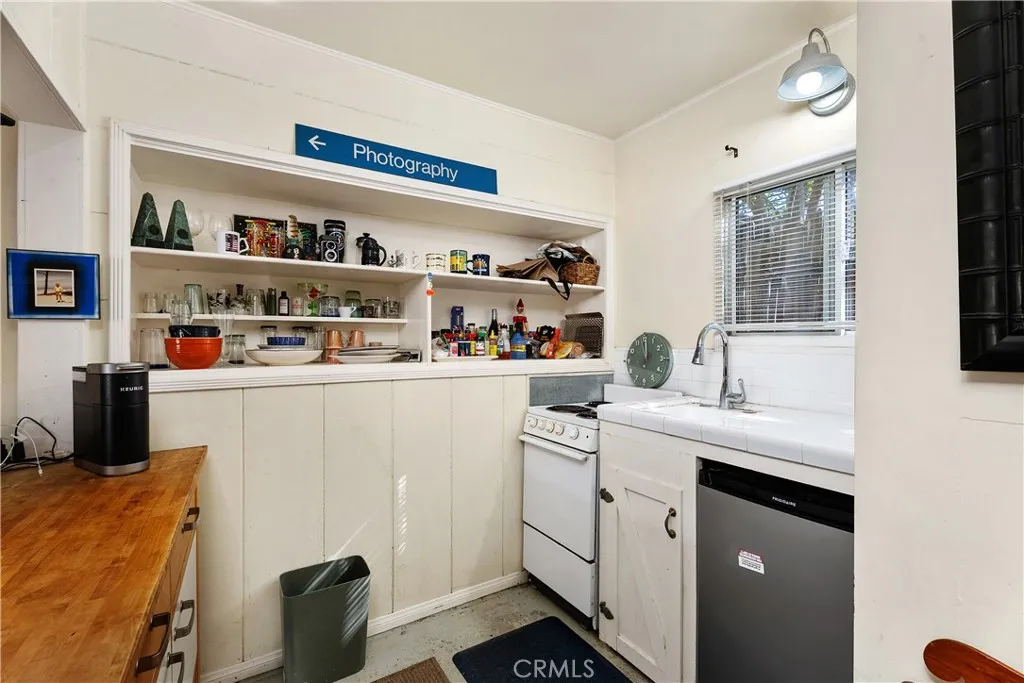 617 Lombardy, Laguna Beach, California 92651 home-pic-30