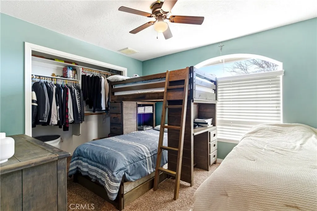 7330 Smoke Tree, Phelan, California 92371 home-pic-32