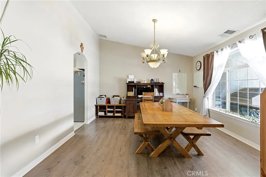 7330 Smoke Tree, Phelan, California 92371 home-pic-16