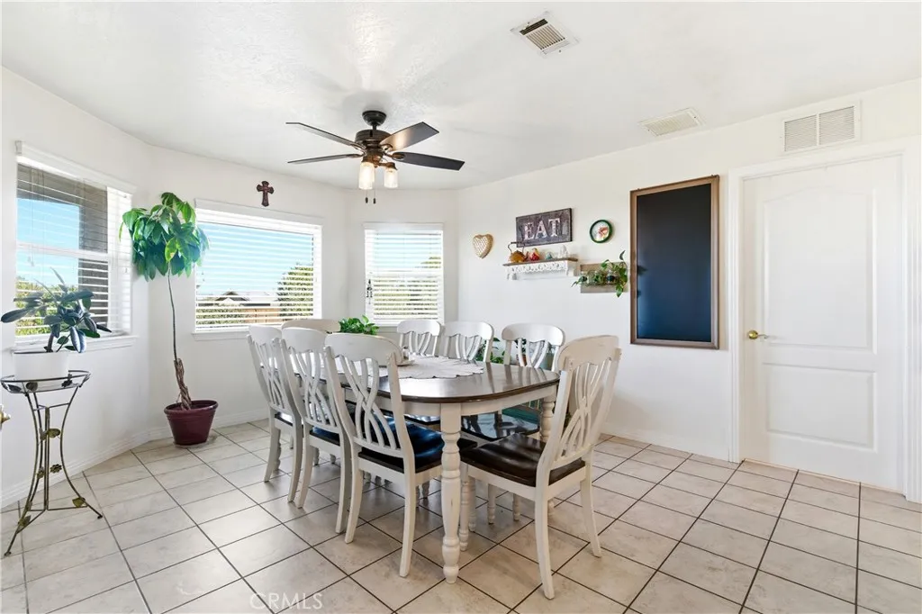 7330 Smoke Tree, Phelan, California 92371 home-pic-34
