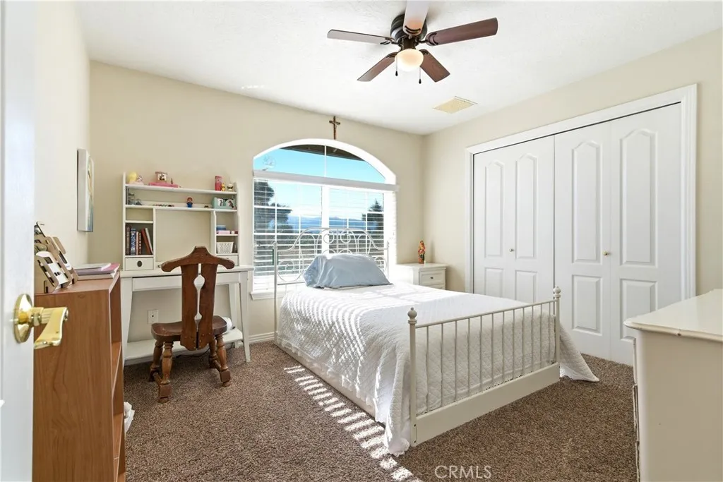 7330 Smoke Tree, Phelan, California 92371 home-pic-29