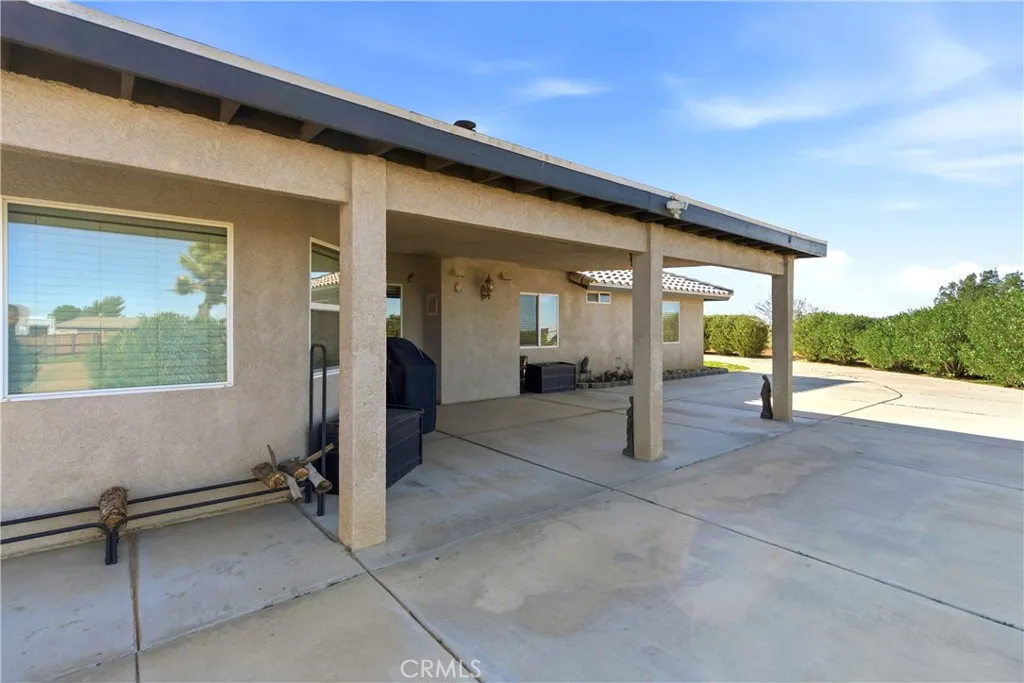 7330 Smoke Tree, Phelan, California 92371 home-pic-7