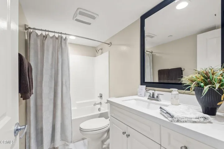 3279_Islander_Walk-10