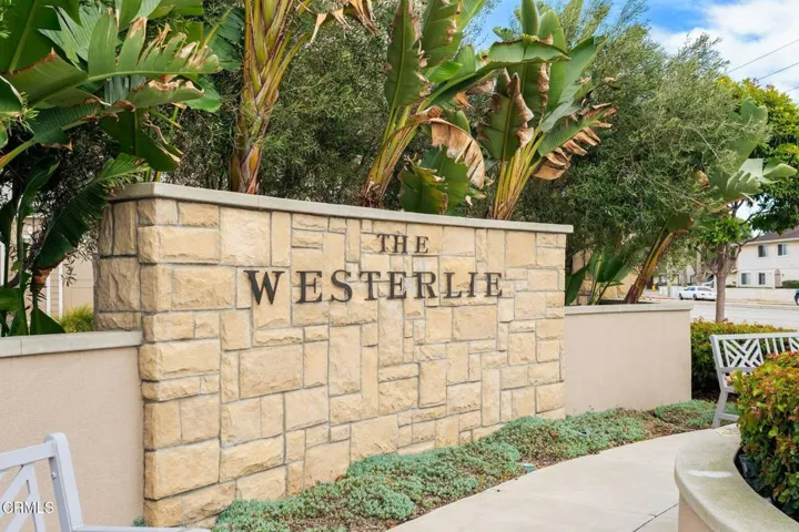 3279_Islander_Walk-51