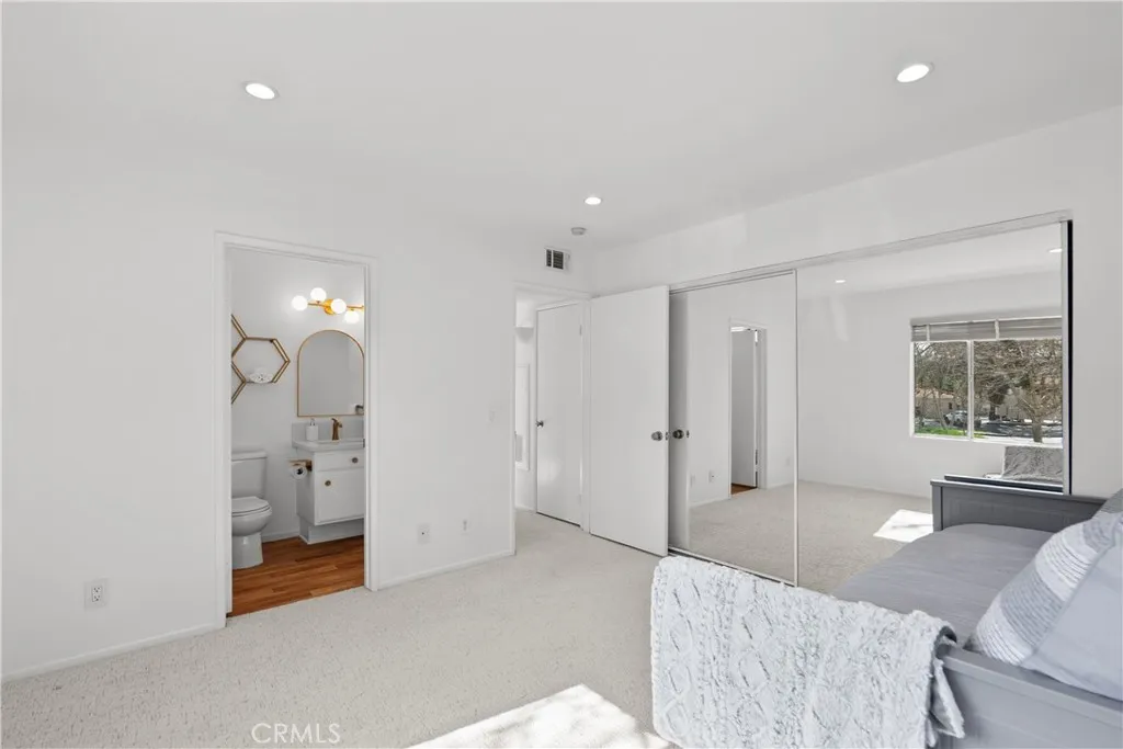 21358 Nandina, Newhall, California 91321 home-pic-8