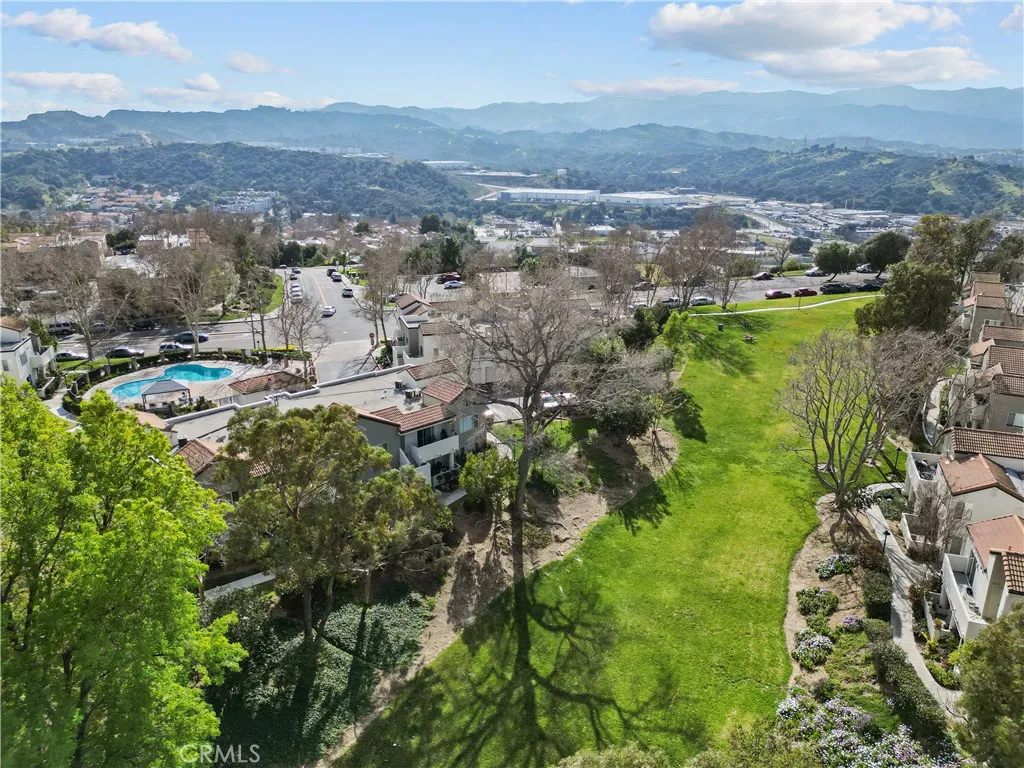 21358 Nandina, Newhall, California 91321 home-pic-20