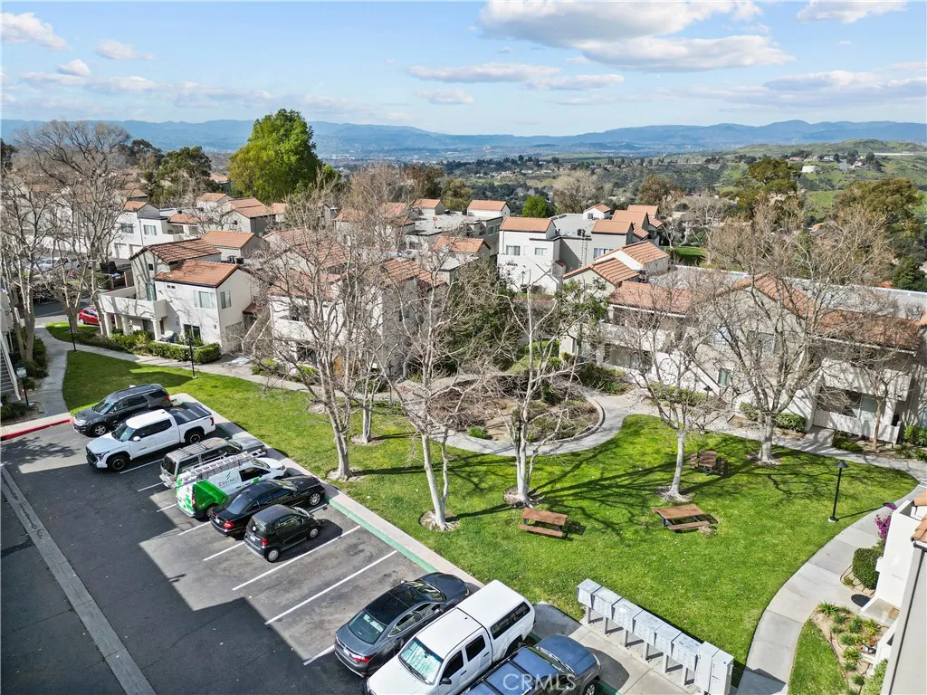 21358 Nandina, Newhall, California 91321 home-pic-21