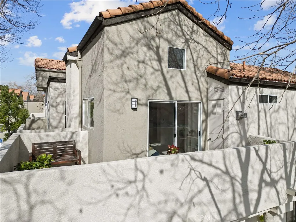 21358 Nandina, Newhall, California 91321 home-pic-17
