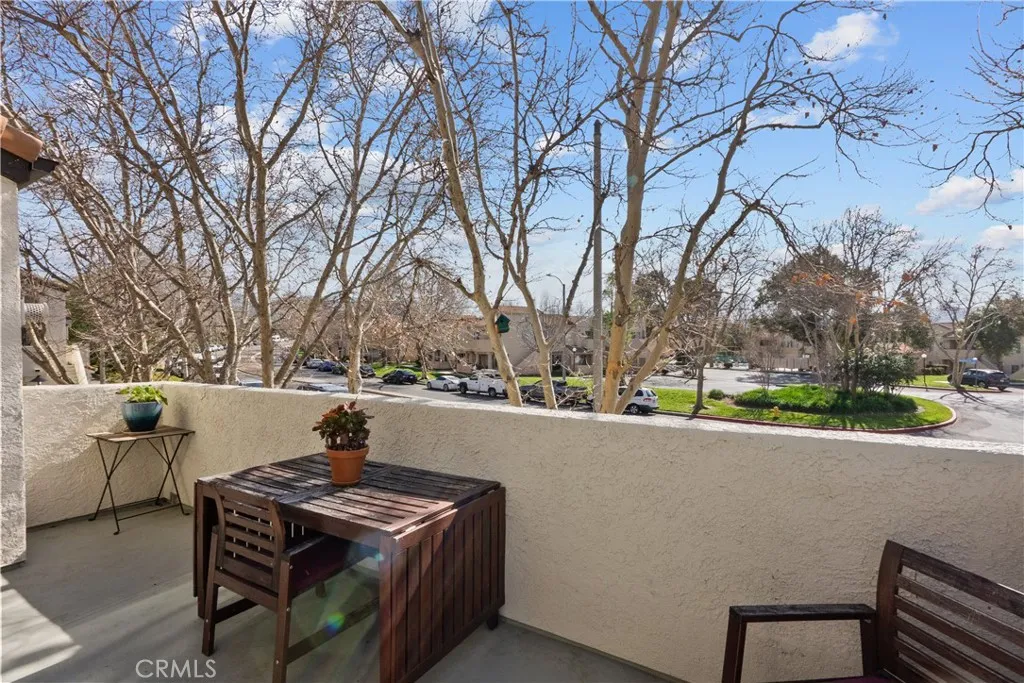 21358 Nandina, Newhall, California 91321 home-pic-18