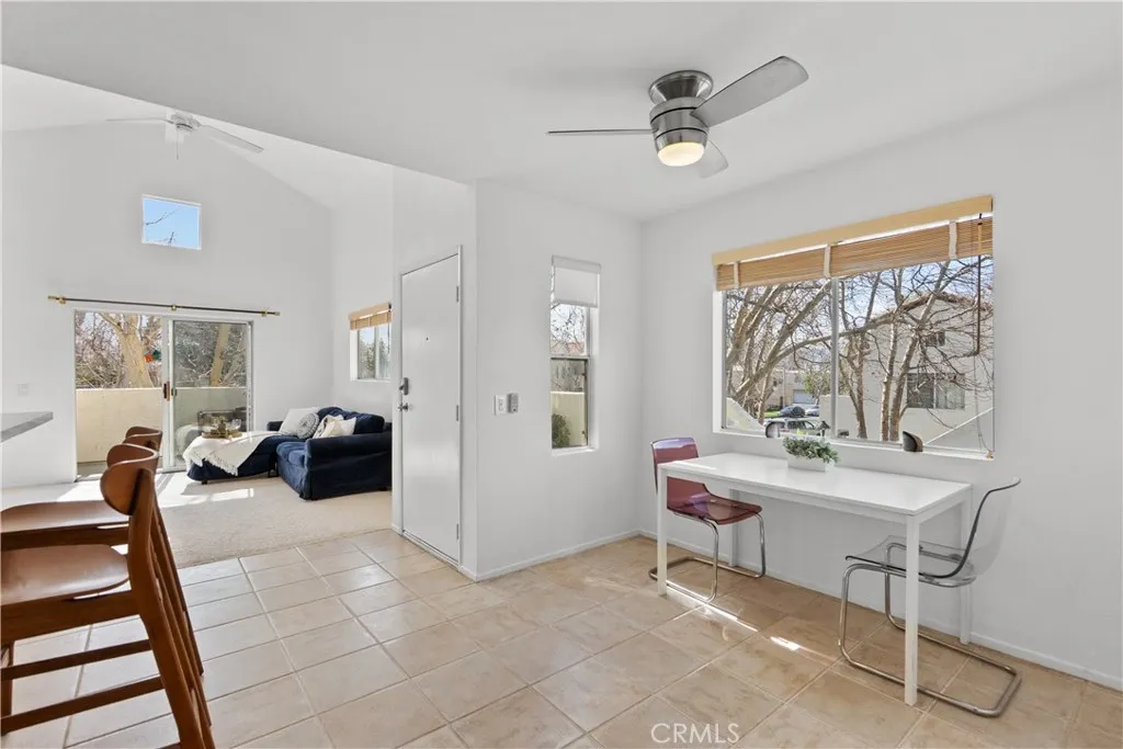 21358 Nandina, Newhall, California 91321 home-pic-6