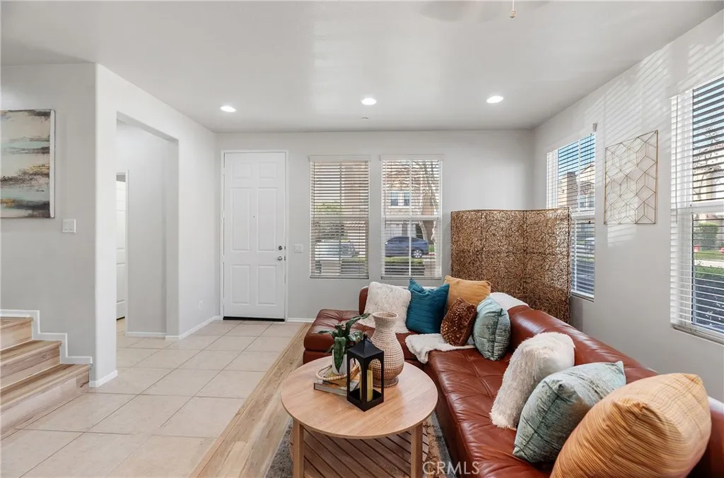 6291 Amarante, Eastvale, California 91752 home-pic-12