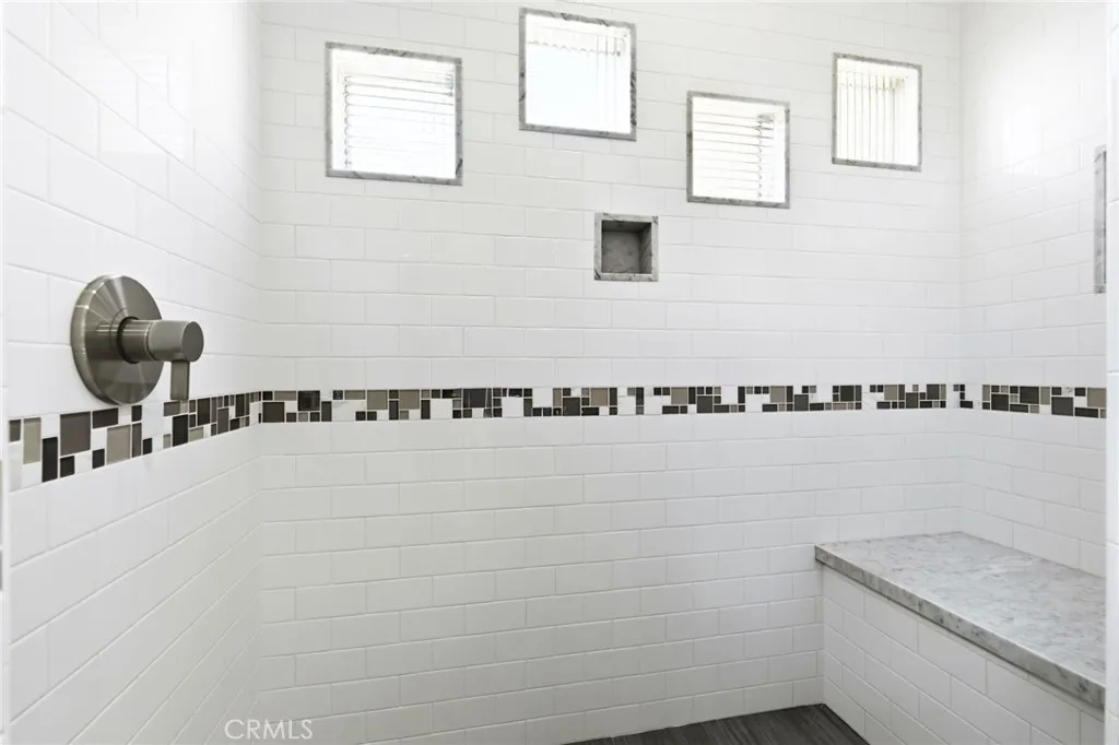 1025 N Screenland Drive, Burbank, California 91505 home-pic-25