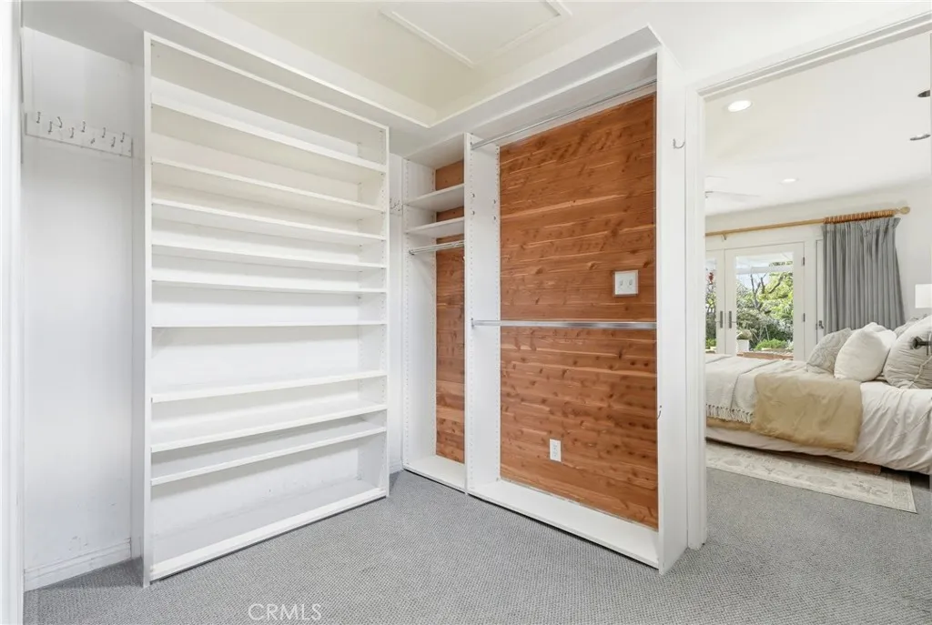 1025 N Screenland Drive, Burbank, California 91505 home-pic-27